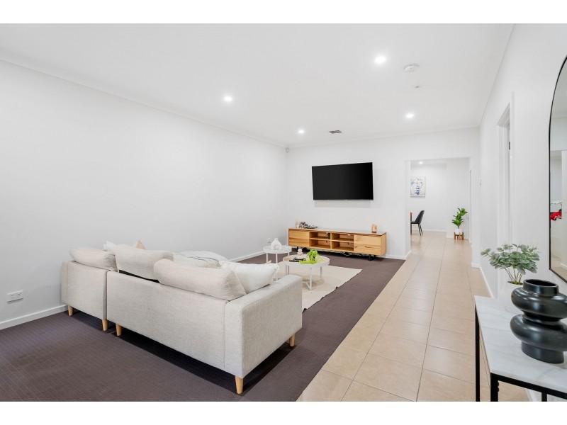 24 Radman Street, Epping VIC 3076