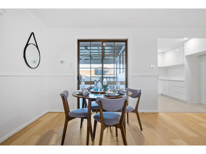 4 Clifton Grove, Lalor VIC 3075