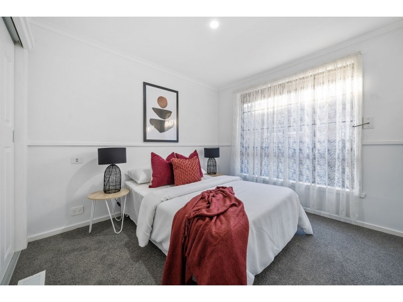 4 Clifton Grove, Lalor VIC 3075