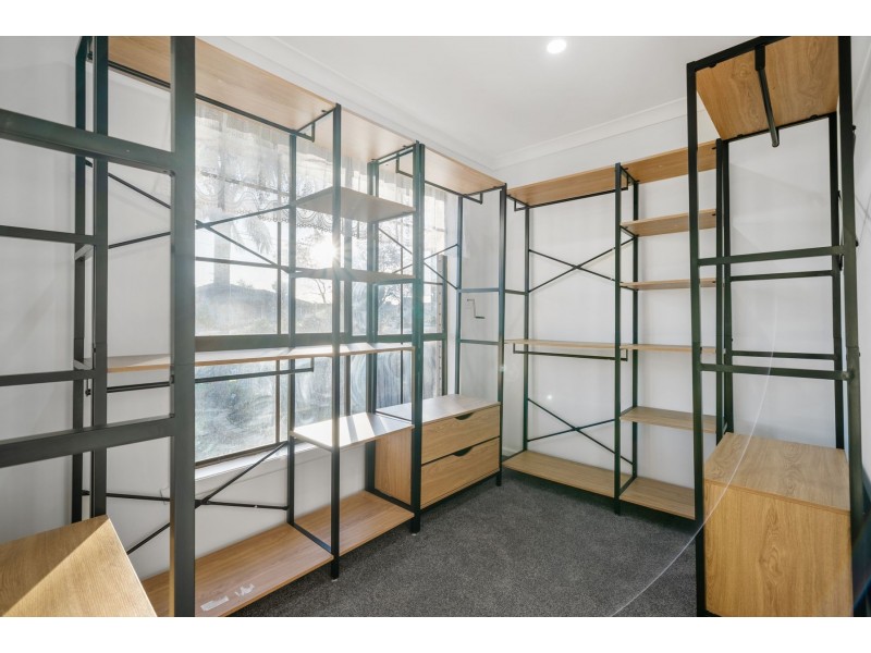 4 Clifton Grove, Lalor VIC 3075