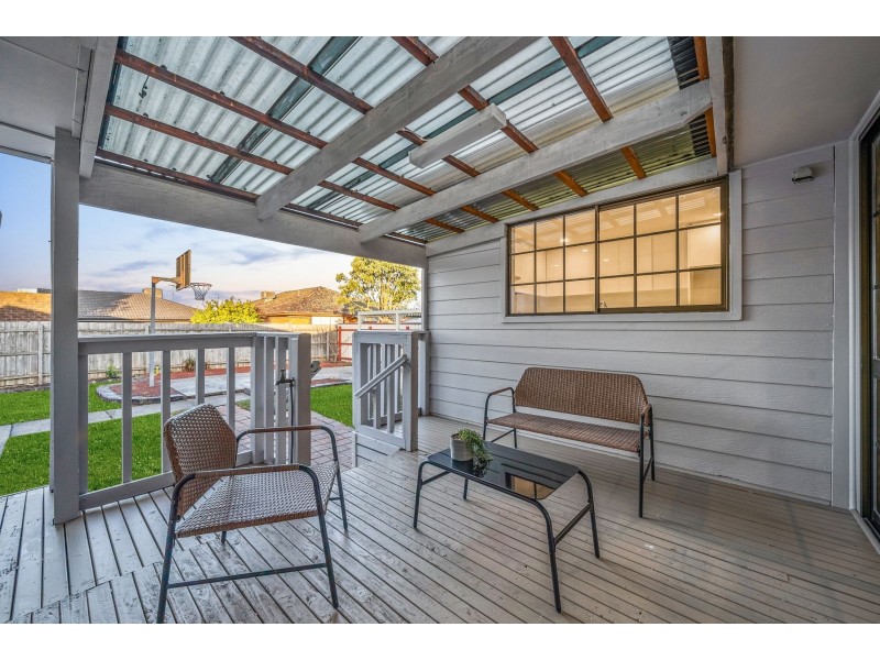 4 Clifton Grove, Lalor VIC 3075