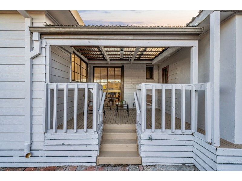 4 Clifton Grove, Lalor VIC 3075