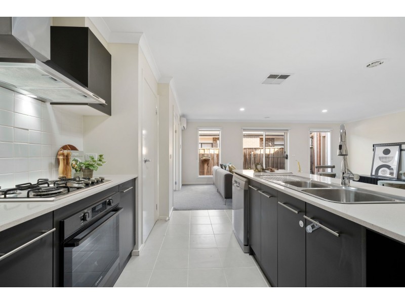 14 Abbotsley Road, Wollert VIC 3750