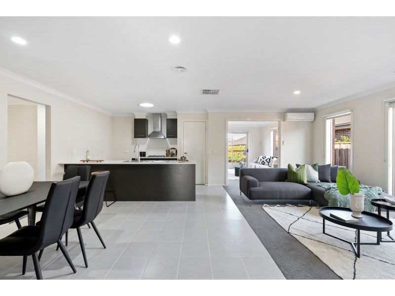 14 Abbotsley Road, Wollert VIC 3750