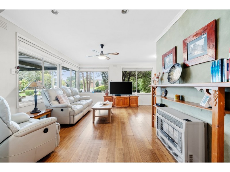 4 Tumut Close, Epping VIC 3076