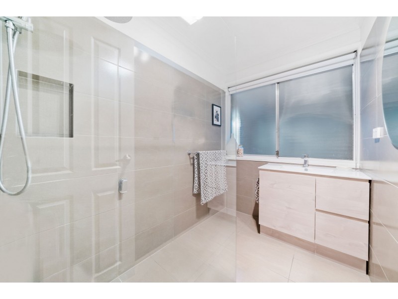 4 Tumut Close, Epping VIC 3076