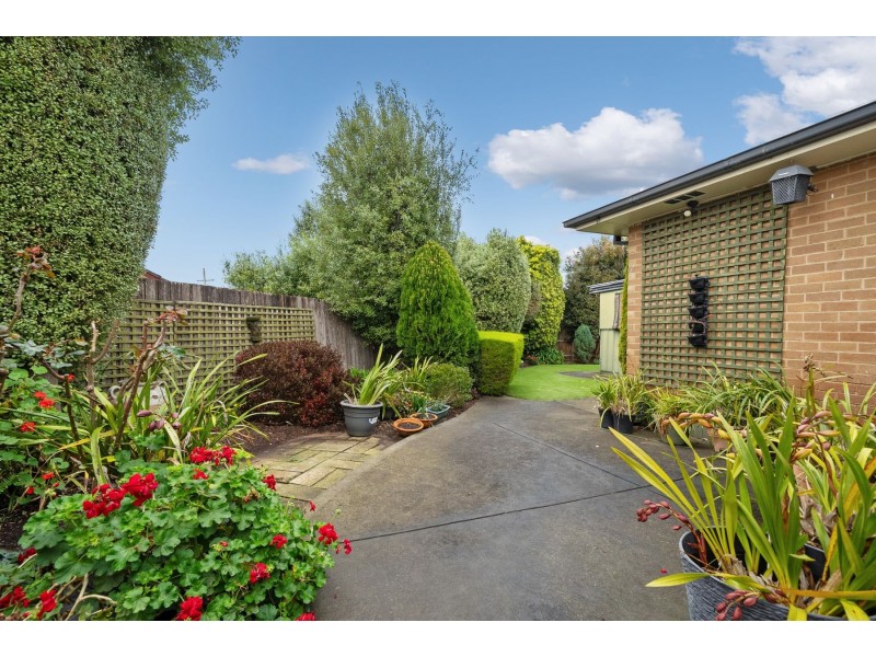 4 Tumut Close, Epping VIC 3076