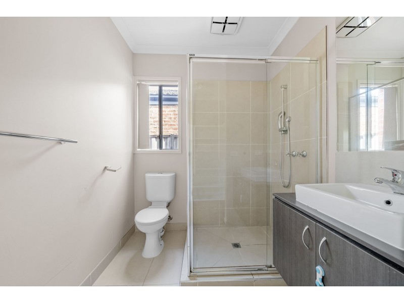 17 St Leonard Drive, South Morang VIC 3752