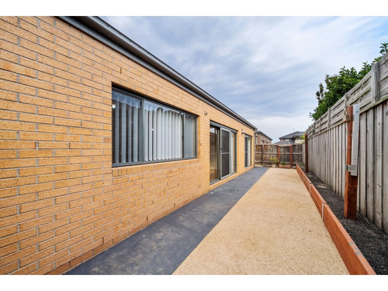 52 Wuchatsch Avenue, Epping VIC 3076