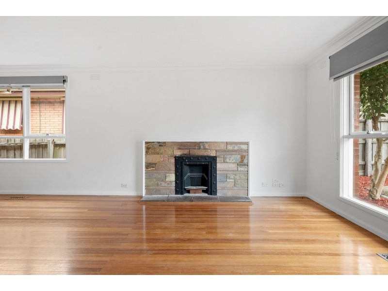 92 The Fairway, Kingsbury VIC 3083