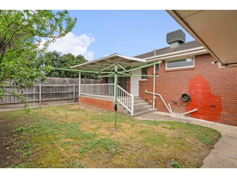 92 The Fairway, Kingsbury VIC 3083