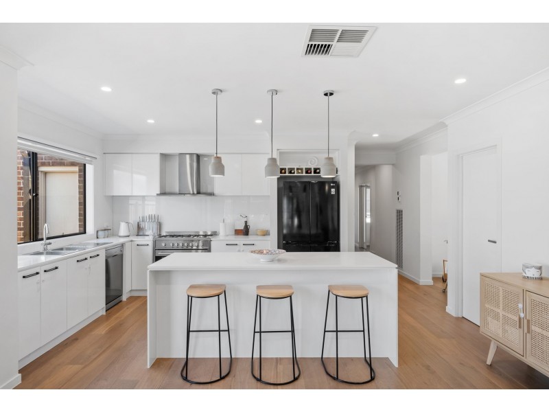 11 Nangar Street, Wollert VIC 3750