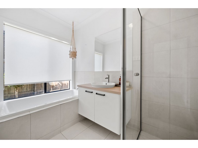 11 Nangar Street, Wollert VIC 3750