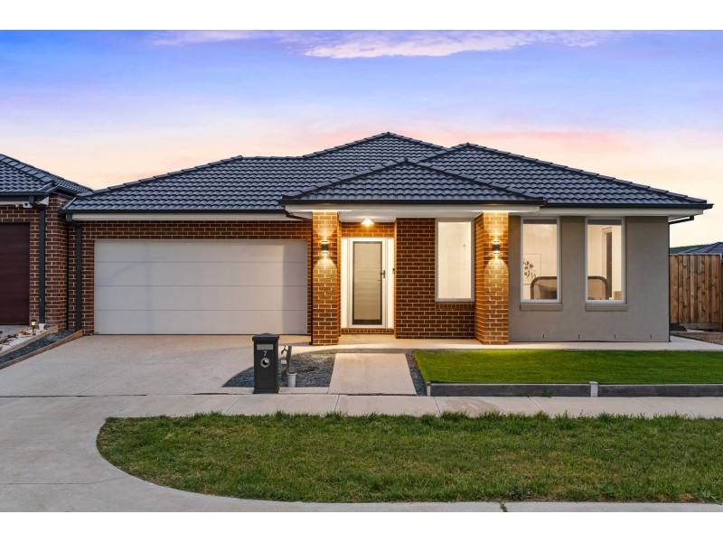 7 Allview Mews, Donnybrook VIC 3064