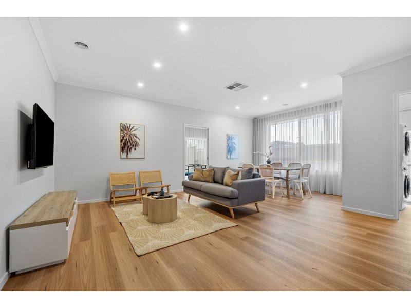 7 Allview Mews, Donnybrook VIC 3064