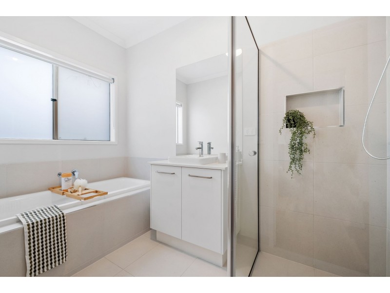 7 Allview Mews, Donnybrook VIC 3064