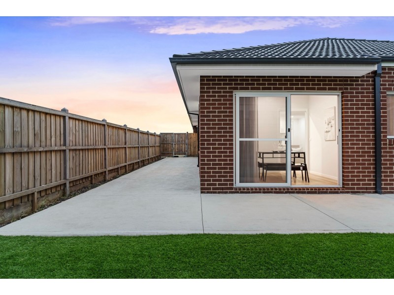 7 Allview Mews, Donnybrook VIC 3064