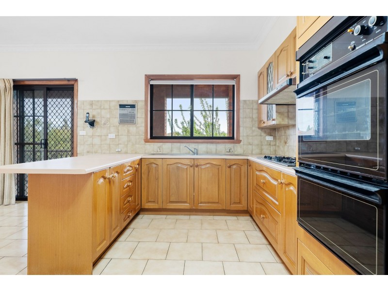 8 Roma Court, Thomastown VIC 3074