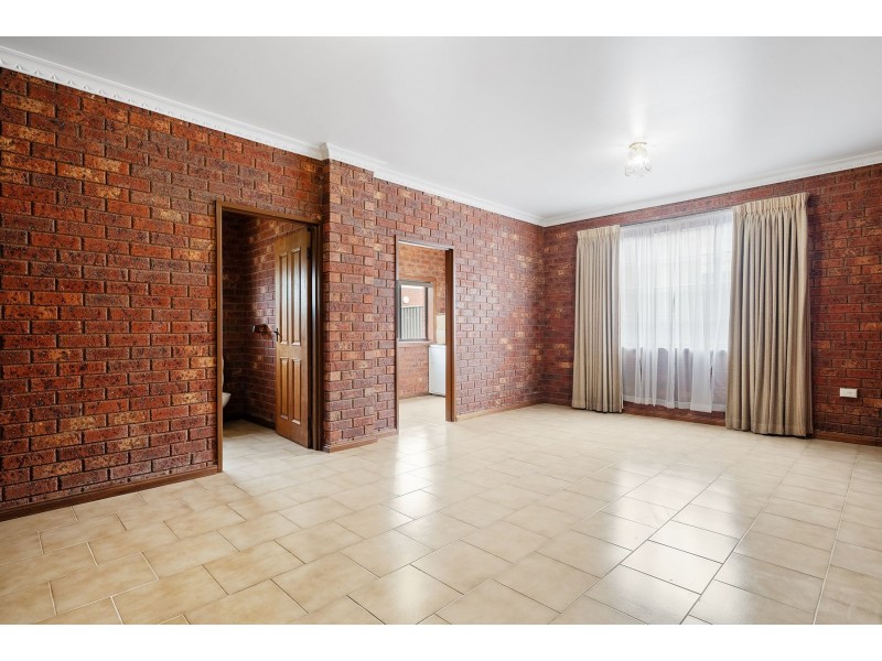 8 Roma Court, Thomastown VIC 3074