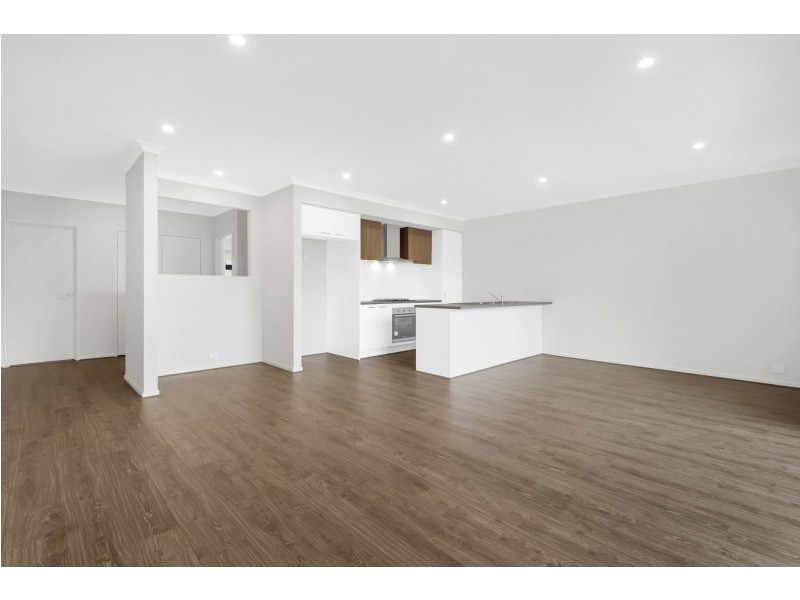 5 Soho Crescent, Wollert VIC 3750