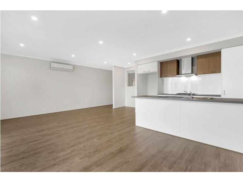 5 Soho Crescent, Wollert VIC 3750