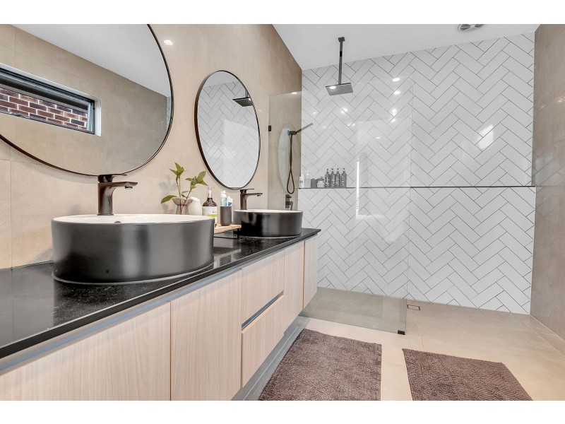 8 Picardy Way, Wollert VIC 3750