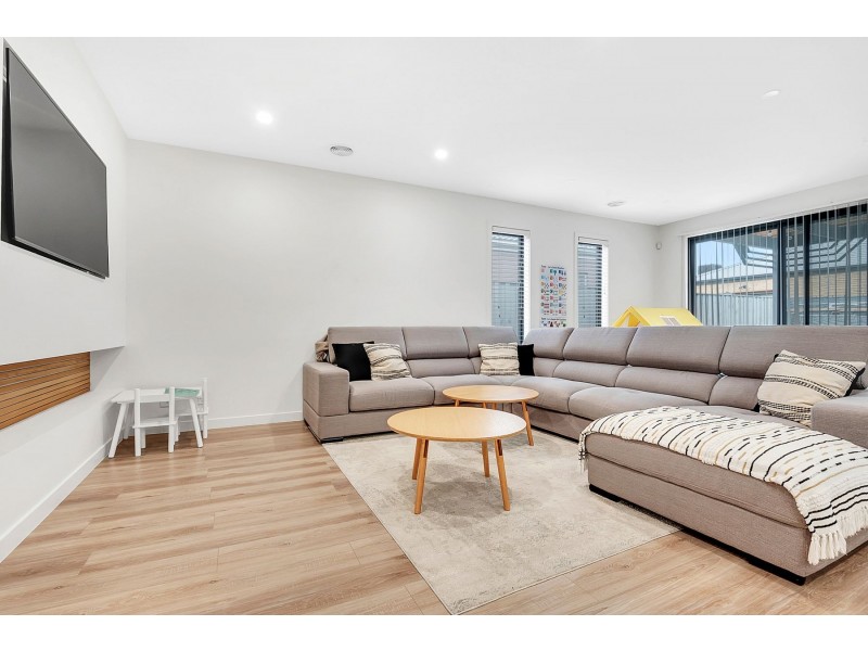 8 Picardy Way, Wollert VIC 3750