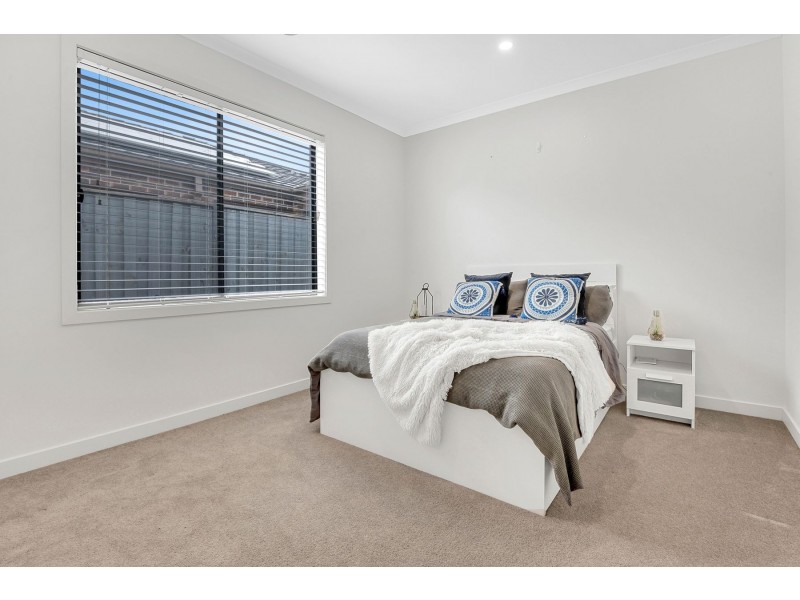 8 Picardy Way, Wollert VIC 3750