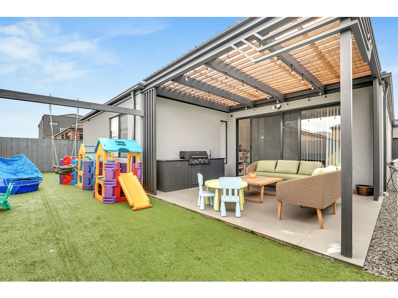 8 Picardy Way, Wollert VIC 3750