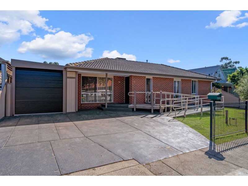 8 Bond Street, Hadfield VIC 3046