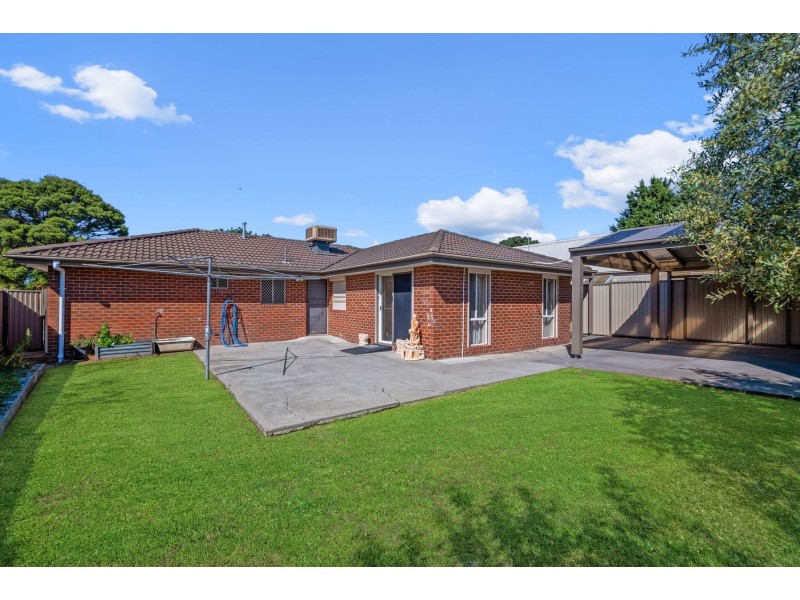 8 Bond Street, Hadfield VIC 3046