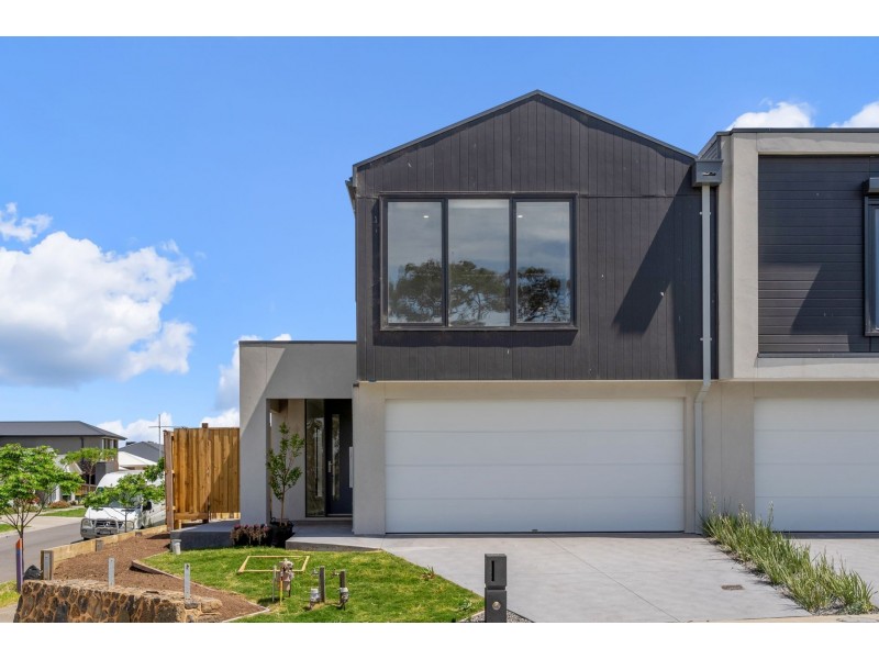 15 Farmer Way, Wollert VIC 3750
