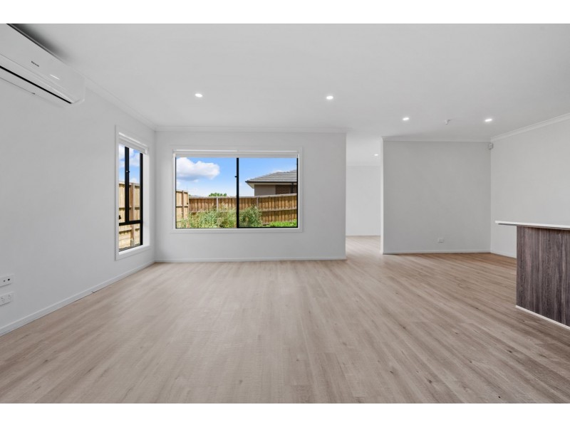15 Farmer Way, Wollert VIC 3750