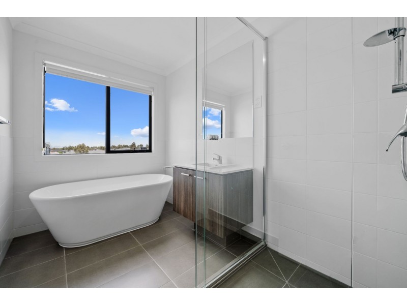 15 Farmer Way, Wollert VIC 3750