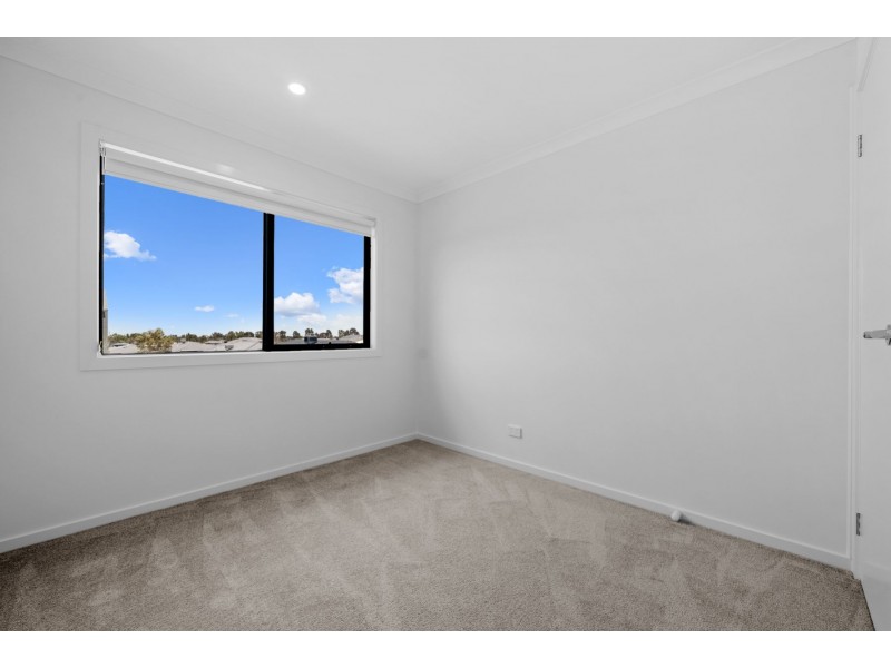 15 Farmer Way, Wollert VIC 3750