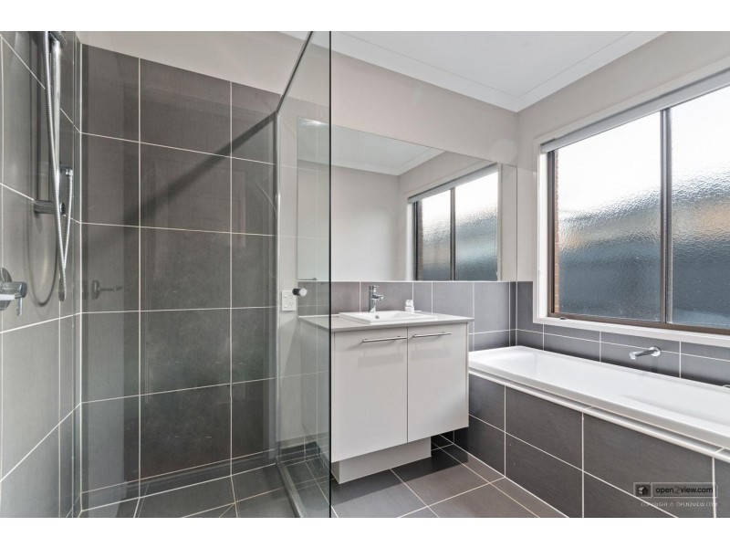 20 Tekin Terrace, Doreen VIC 3754