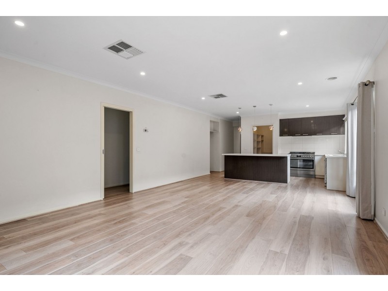 10 Mattamber Road, Wollert VIC 3750