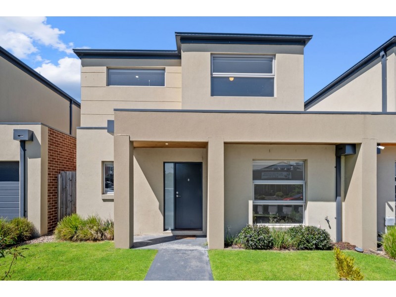 5 Mulwala Drive, Doreen VIC 3754