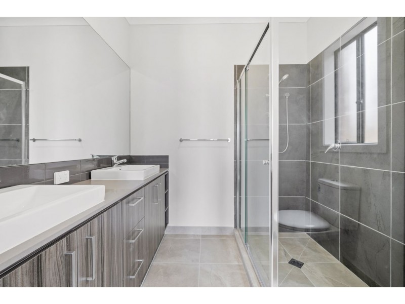 153 Eucalyptus Parade, Donnybrook VIC 3064