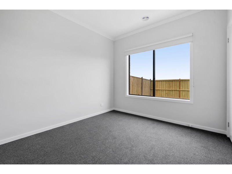 153 Eucalyptus Parade, Donnybrook VIC 3064