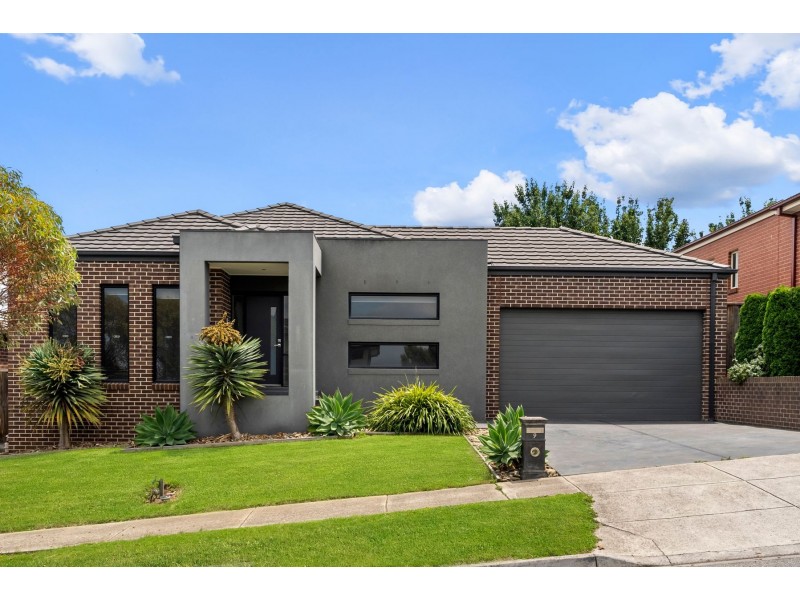 9 Athalie Rise, Doreen VIC 3754