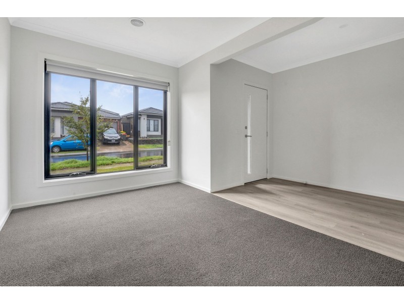 12 Claude Street, Kalkallo VIC 3064