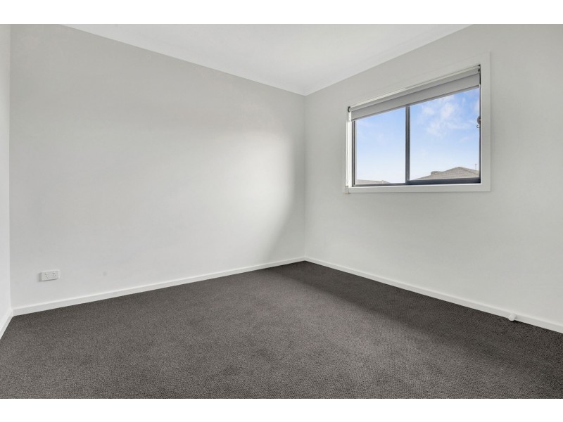 12 Claude Street, Kalkallo VIC 3064