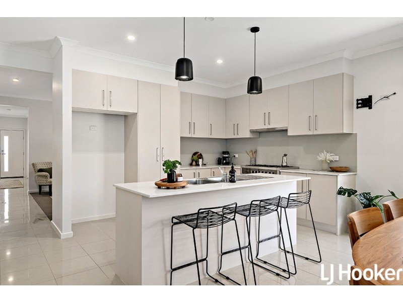 35 Allendale Avenue, Wollert VIC 3750