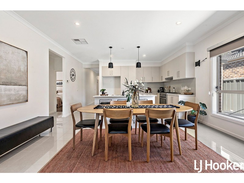 35 Allendale Avenue, Wollert VIC 3750