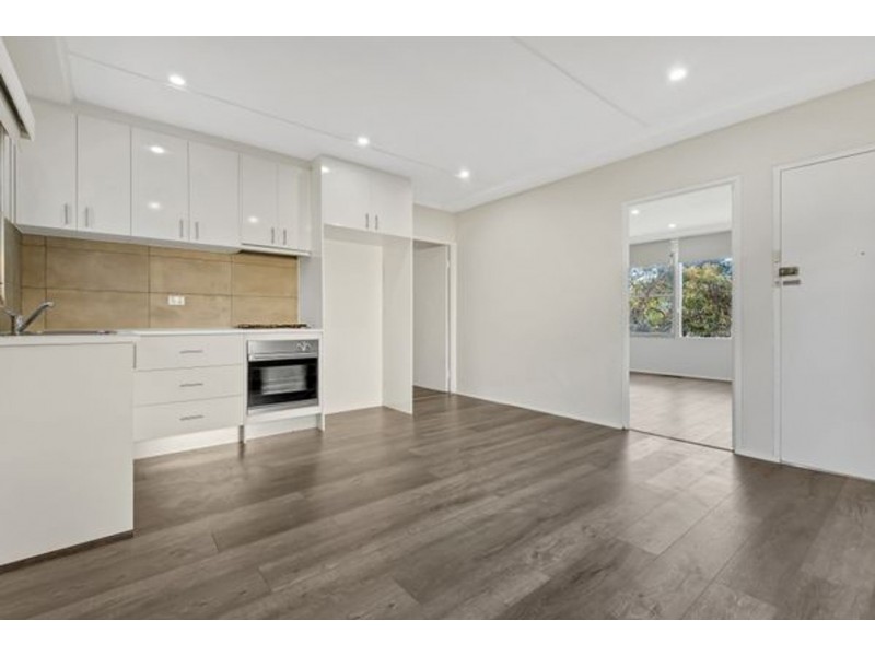 31 Drouin Street, Dallas VIC 3047