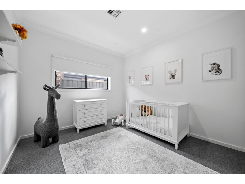 39 Manorwood Crescent, Wollert VIC 3750