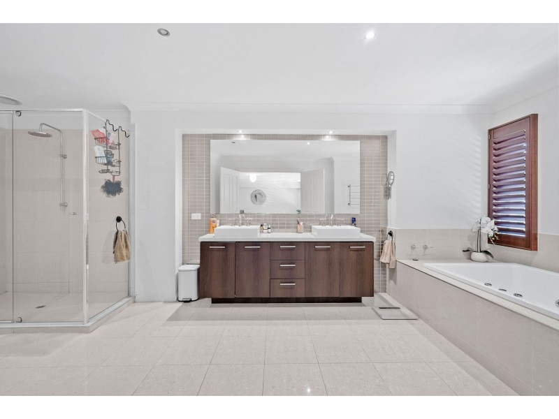 4 Nuthall Way, Epping VIC 3076