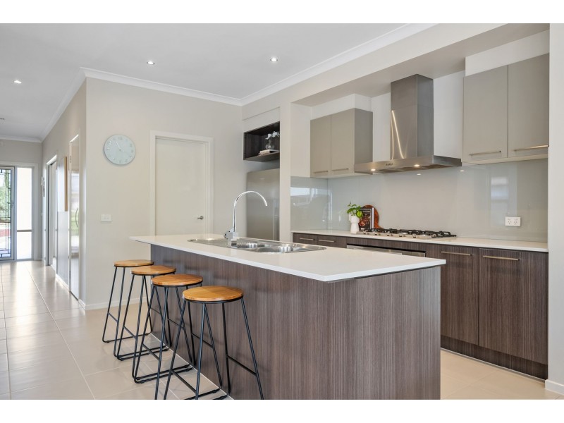 8 Radman Street, Epping VIC 3076