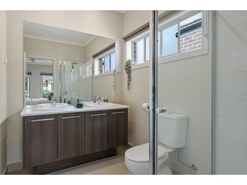 8 Radman Street, Epping VIC 3076